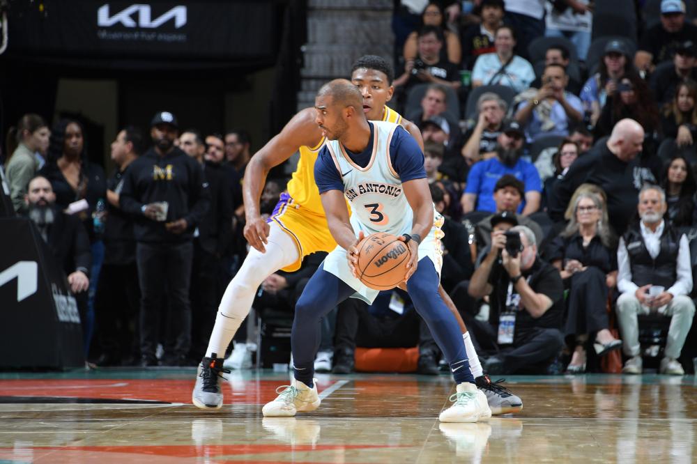 上海U20男足球员：感谢徐根宝指导，81岁高龄还尽力陪伴我们（上海U20男足球员致谢徐根宝：81岁仍倾力指导与陪伴）